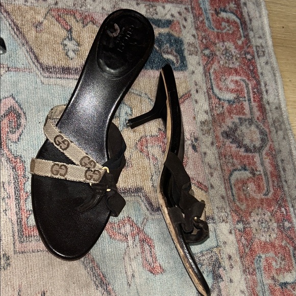 Gucci Shoes - Gucci Black and Tan Sandals